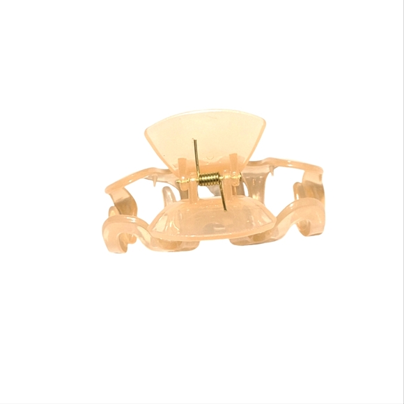 🍁 3/$15 Boutique Squiggle Claw Hair Clip - Picture 4 of 6